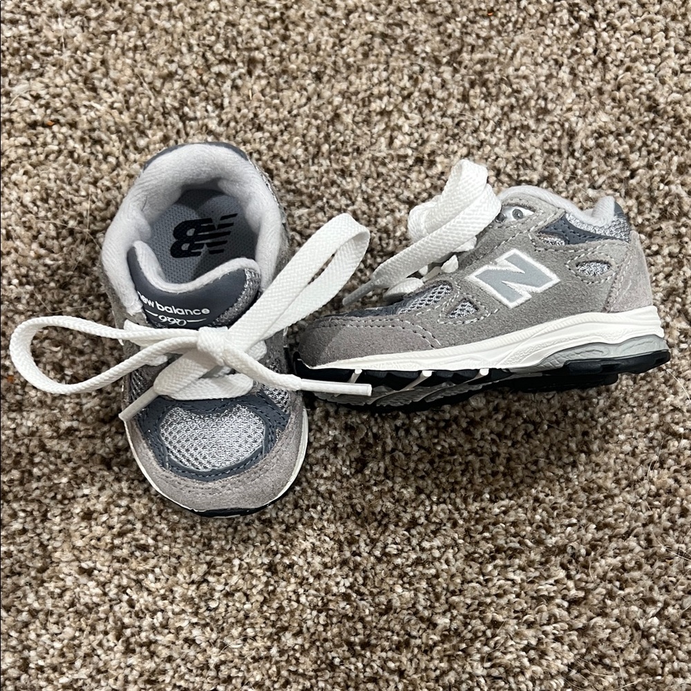 New Balance Kids' Light Gray Sneakers